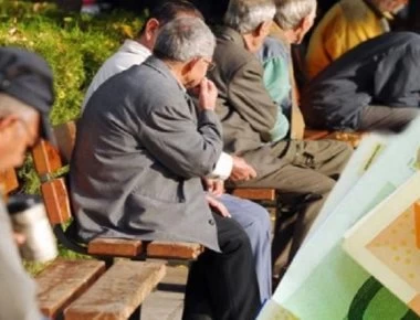 Αναδρομικά συνταξιούχων: Πότε θα επιστραφούν τα ποσά – Αναλυτικοί πίνακες για όλα τα Ταμεία (φώτο)